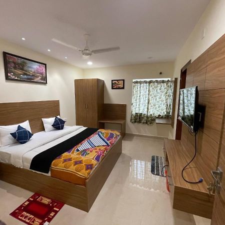 Hotel Srilakshmitulasiresidency Tirupati Exterior foto